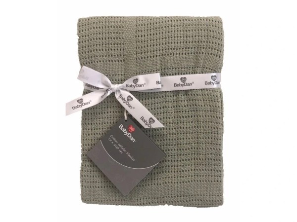21350-3_detska-hackovana-bavlnena-deka-babydan-dusty-green-75x100cm-zelenkava